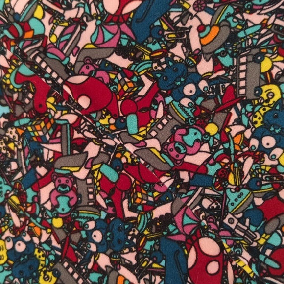 Fun Patterned Leggings - Picture 3 of 3